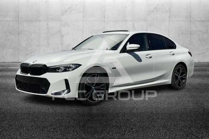 2023 BMW 330