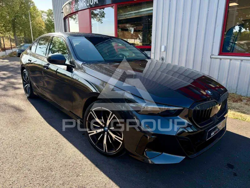 2023 BMW 550