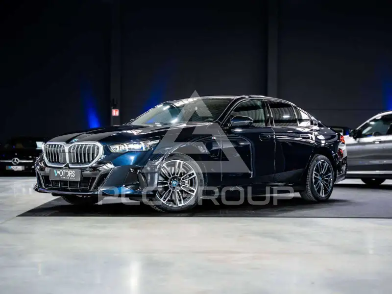 2023 BMW 550