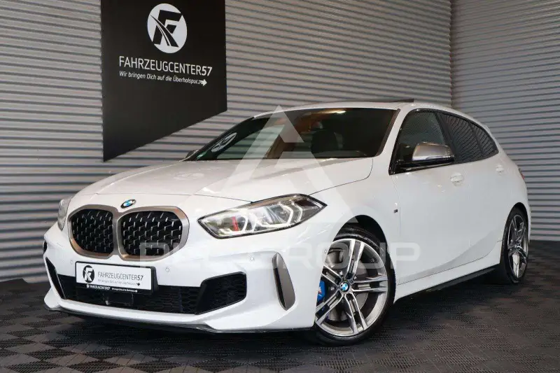 2023 BMW 135