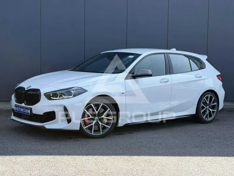 2023 BMW 135