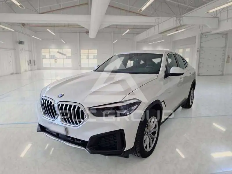 2023 BMW X6