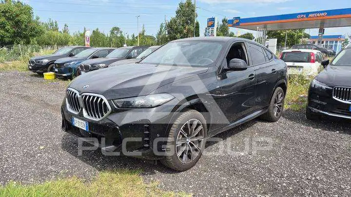 2023 BMW X6