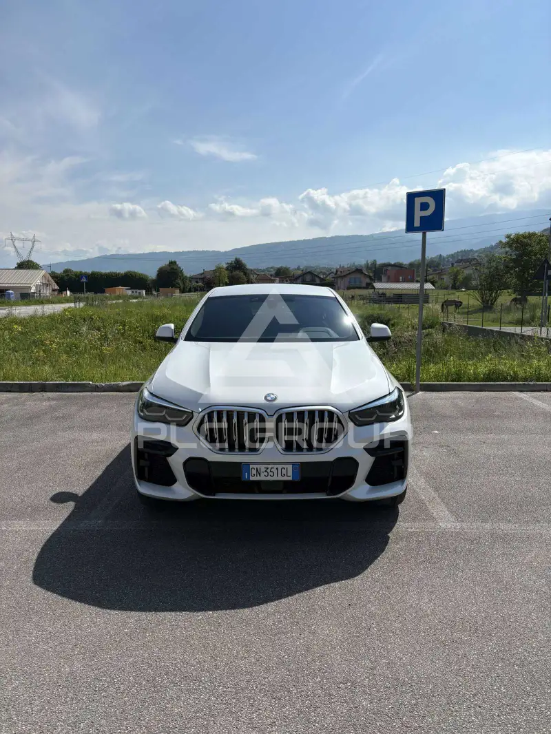 2023 BMW X6
