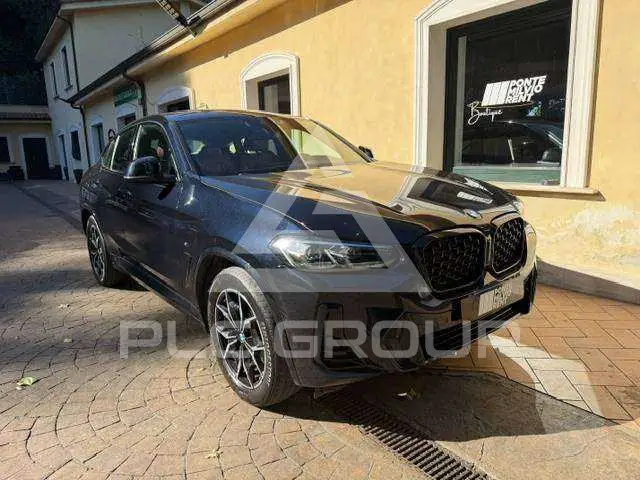 2023 BMW X4