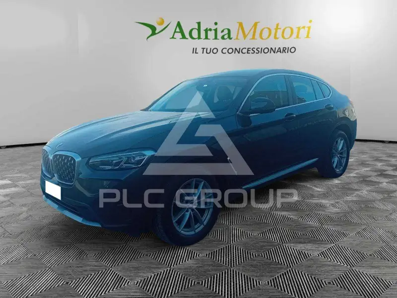 2023 BMW X4