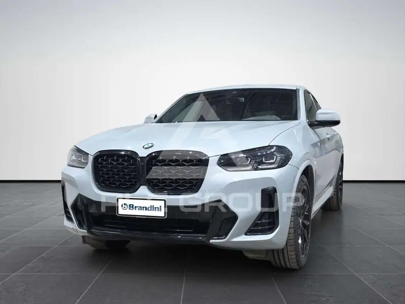2023 BMW X4