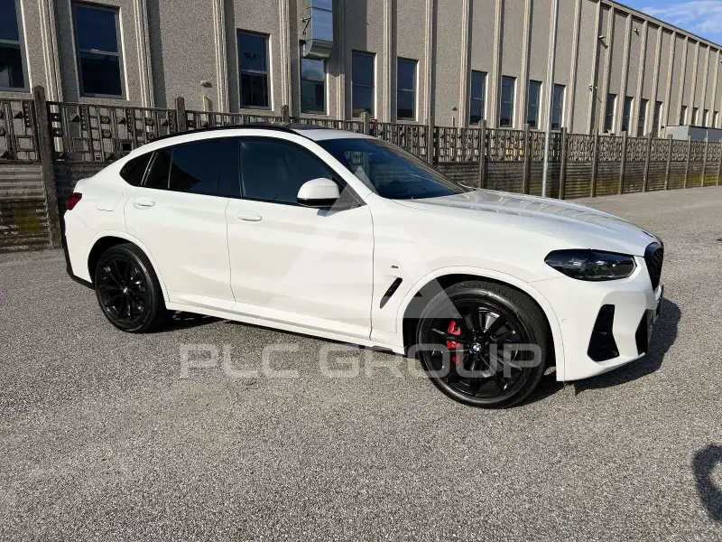 2023 BMW X4
