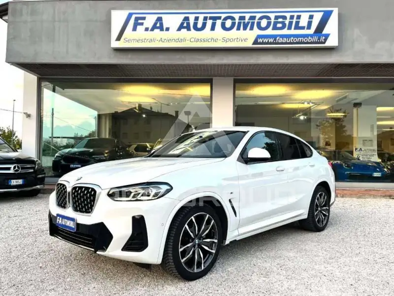 2023 BMW X4