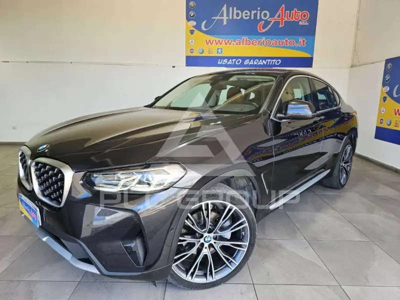 2023 BMW X4