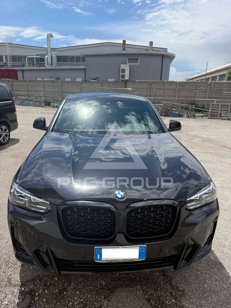 2023 BMW X4