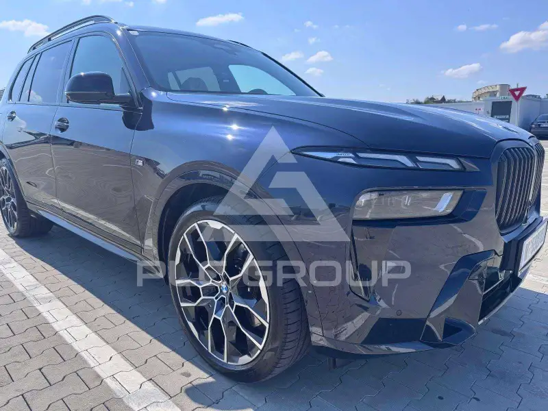 2023 BMW X7