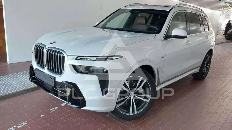 2023 BMW X7