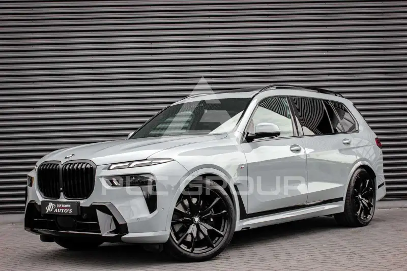 2023 BMW X7