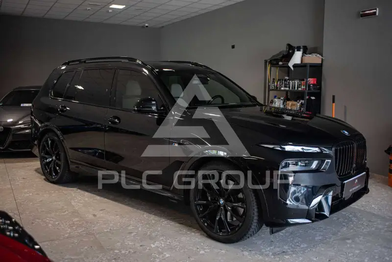 2023 BMW X7