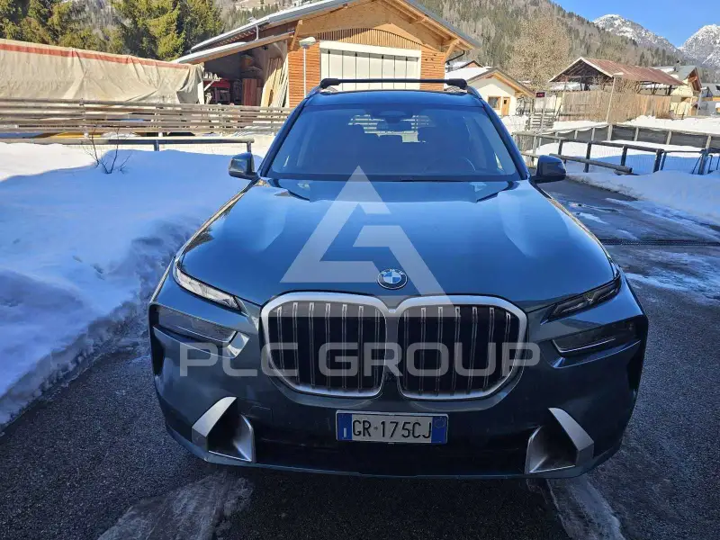 2023 BMW X7