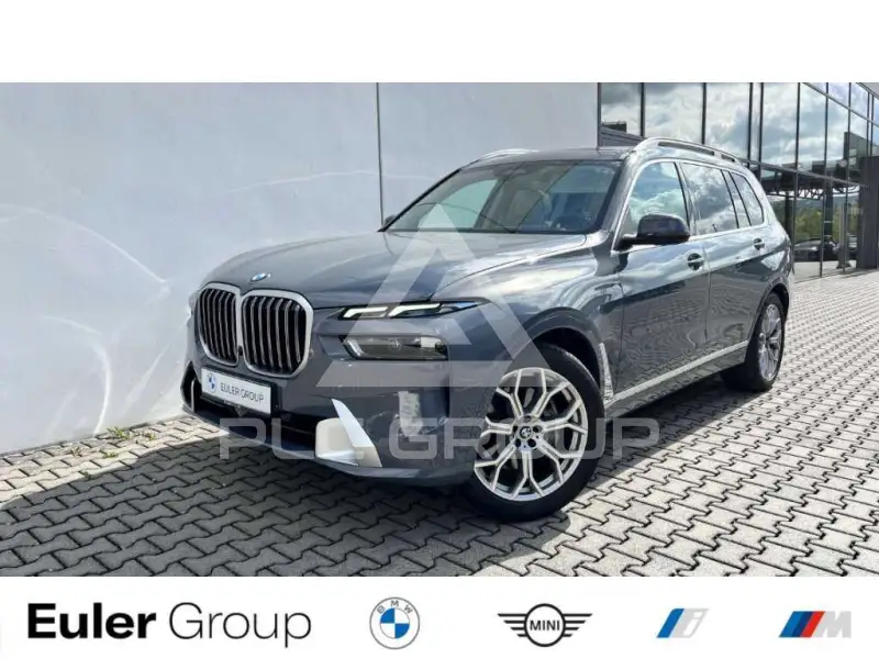 2023 BMW X7