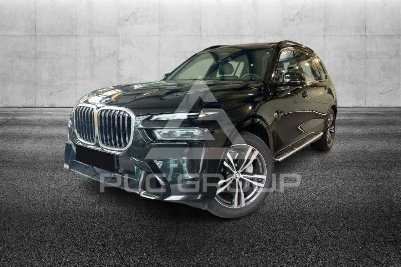 2023 BMW X7