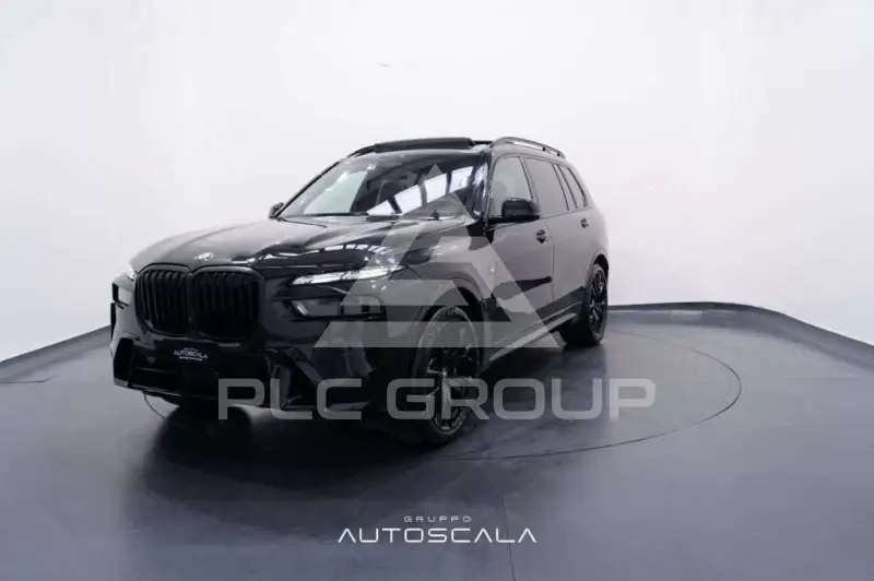 2023 BMW X7