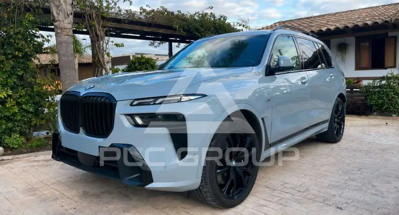 2023 BMW X7