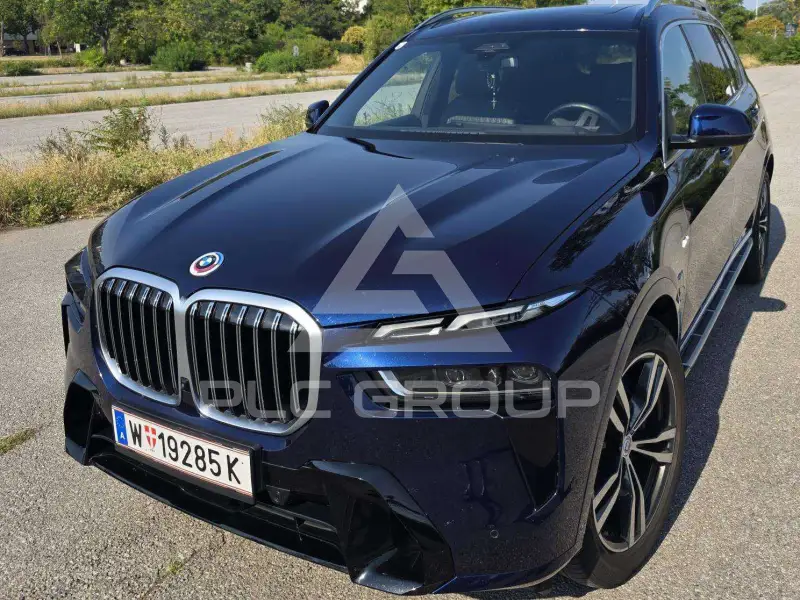 2023 BMW X7