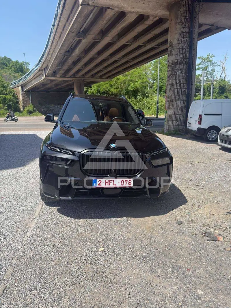 2023 BMW X7