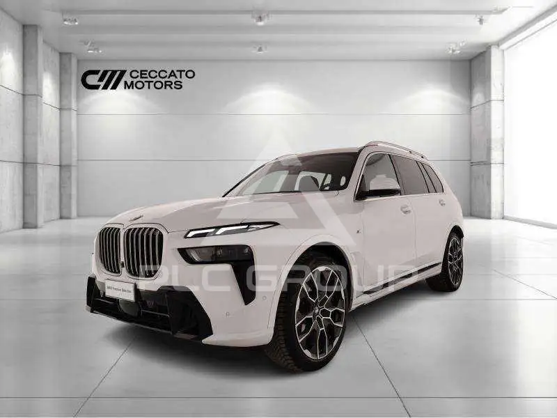 2023 BMW X7