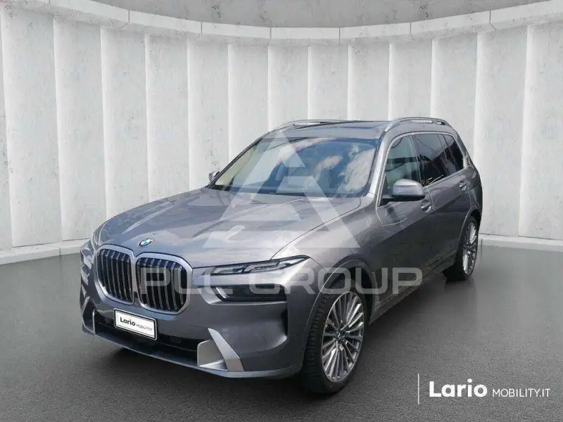 2023 BMW X7