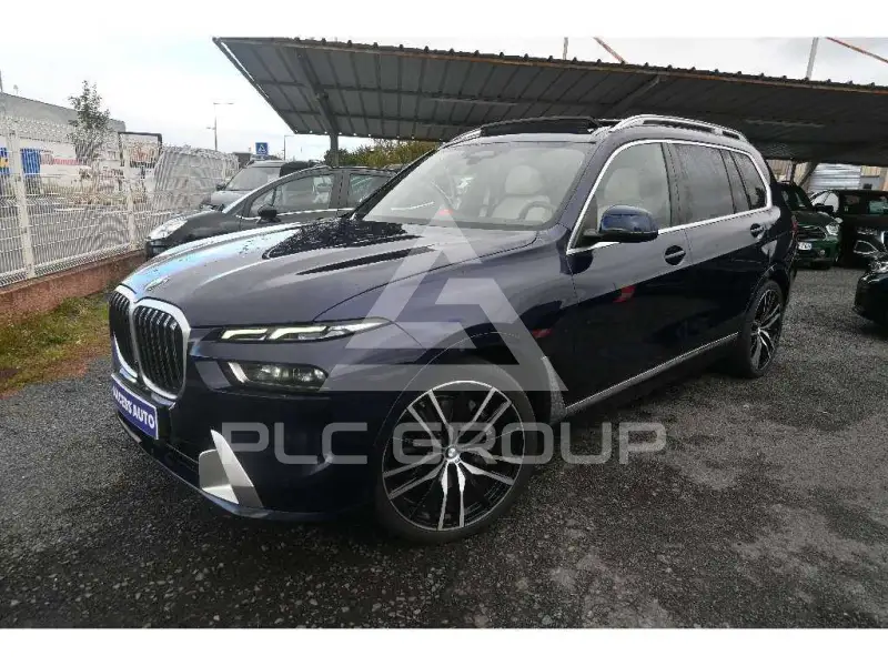 2023 BMW X7