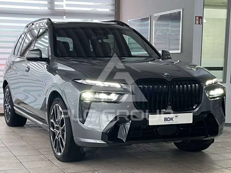 2023 BMW X7
