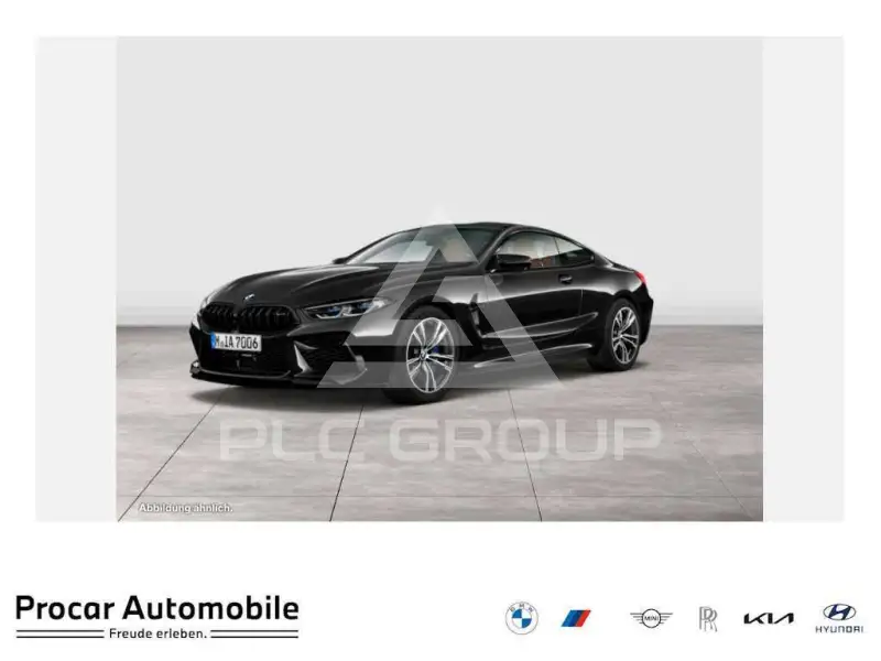 2023 BMW M8