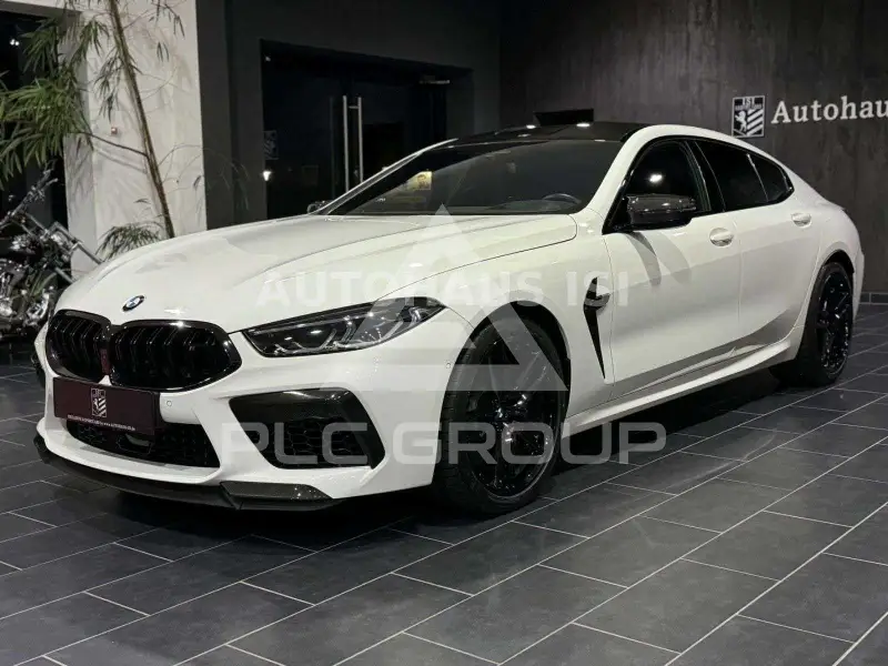 2023 BMW M8
