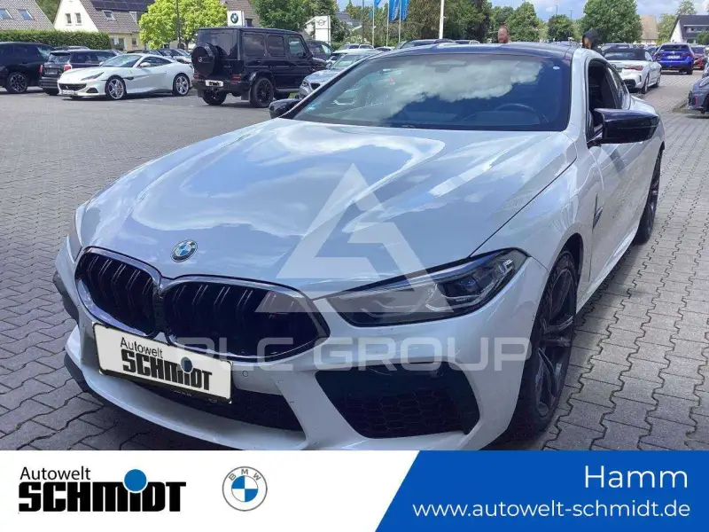 2023 BMW M8