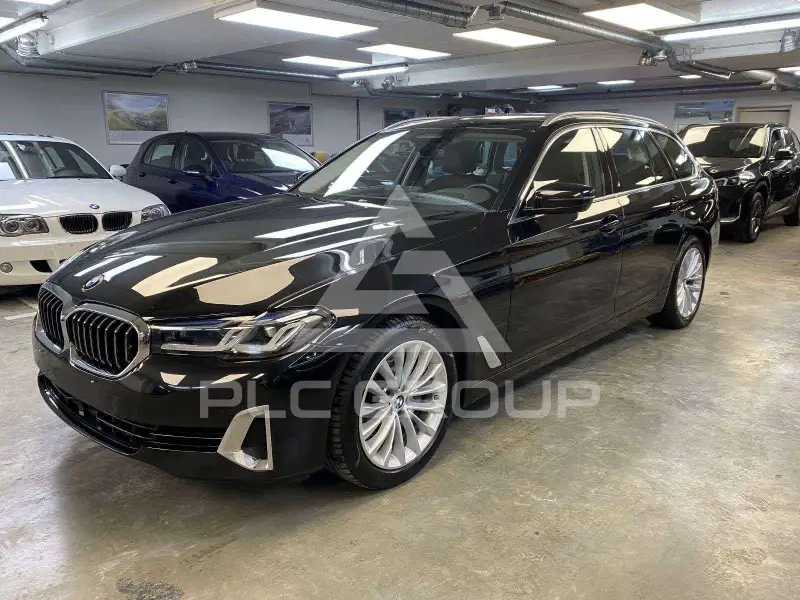 2023 BMW 520