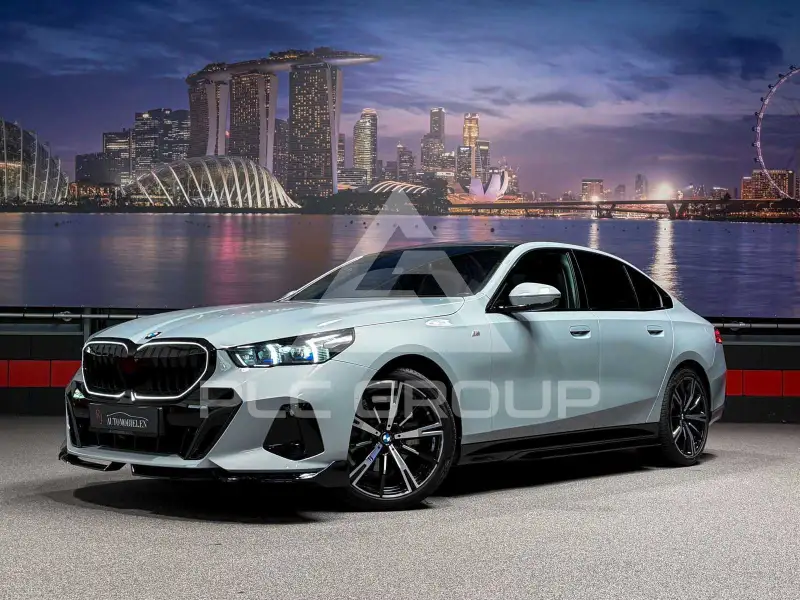 2023 BMW 520