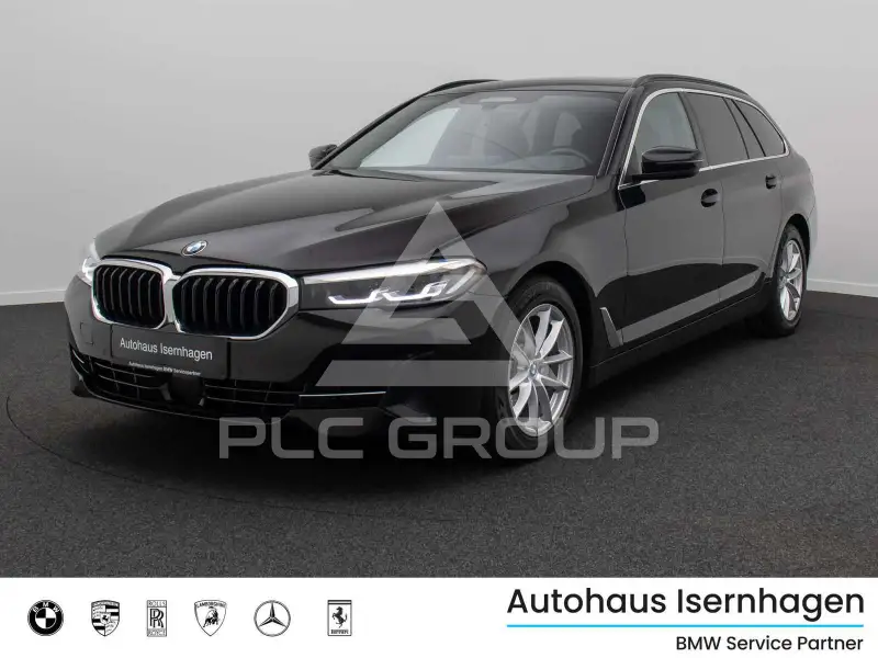 2023 BMW 520