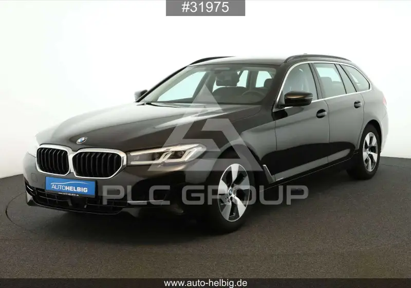 2023 BMW 520