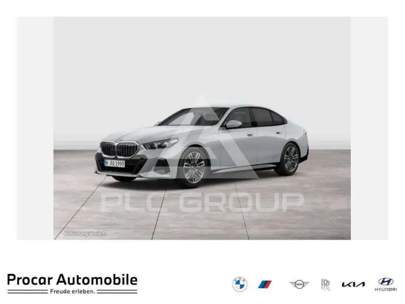 2023 BMW 520
