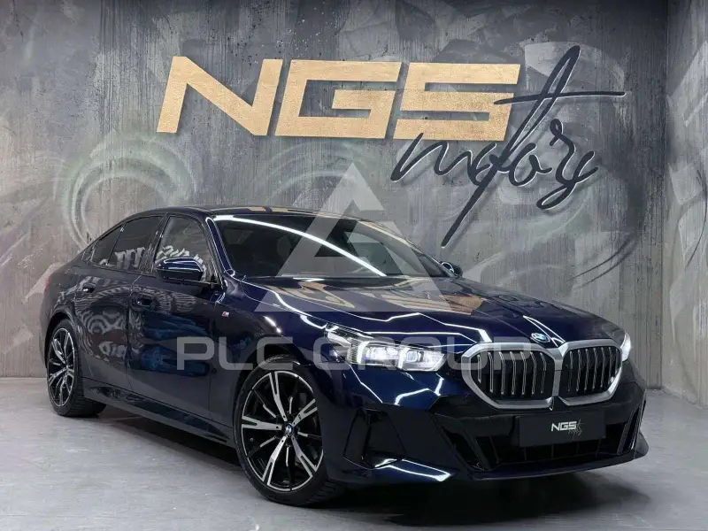 2023 BMW 520