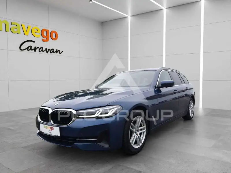 2023 BMW 520