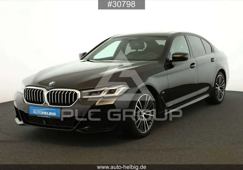 2023 BMW 520