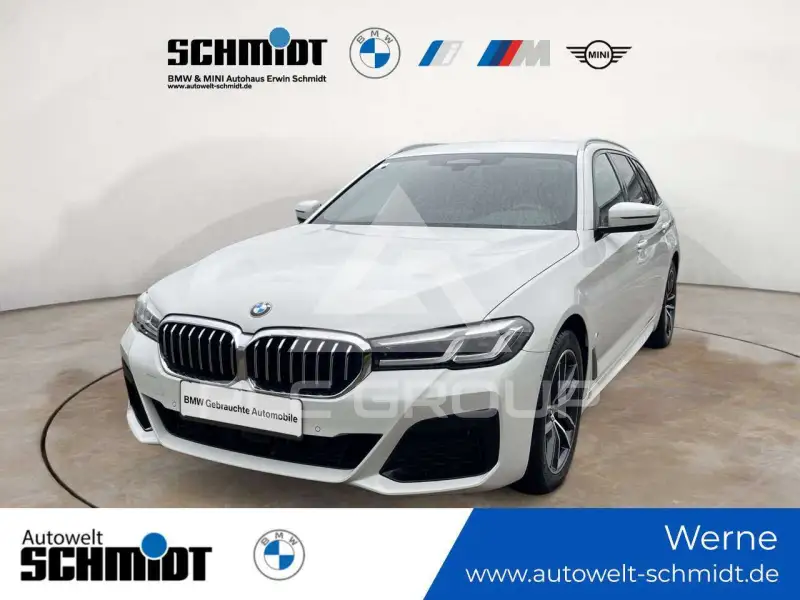 2023 BMW 520