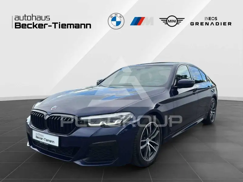 2023 BMW 520