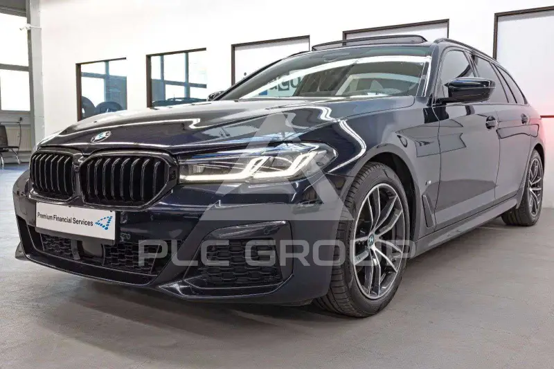 2023 BMW 520