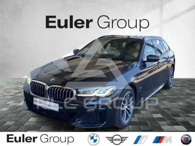 2023 BMW 520