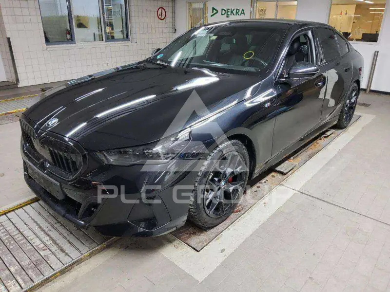 2023 BMW 520