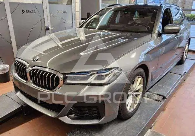 2023 BMW 520