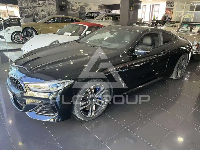 2023 BMW M8