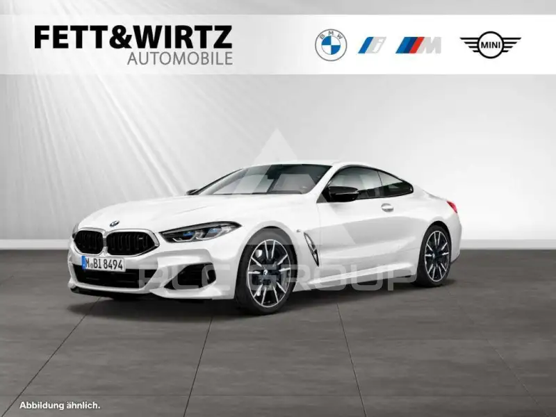 2023 BMW M8