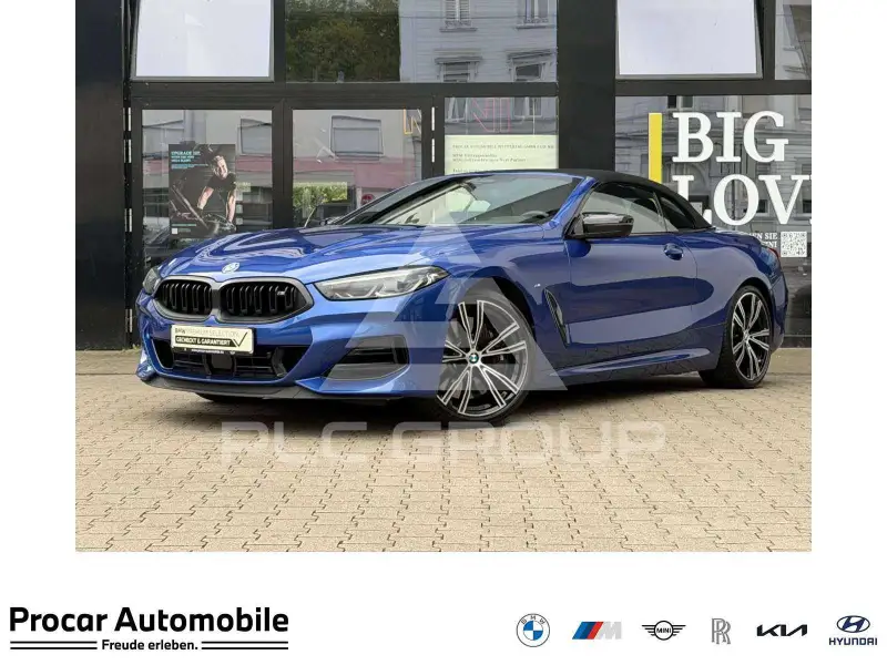 2023 BMW M8